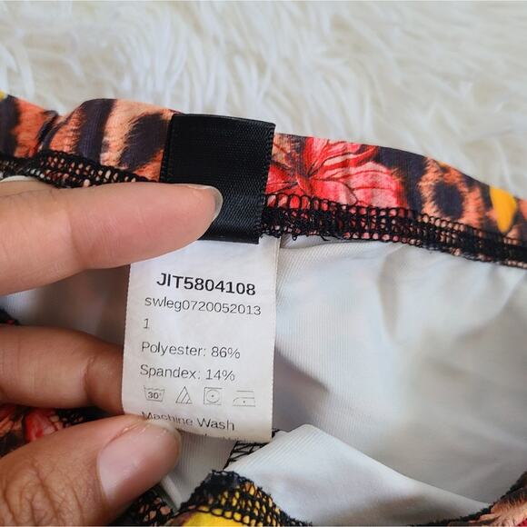 Shein Animal Print Butterfly High Waisted Elastic Stretchy Shorts SZ M - Picture 7 of 8